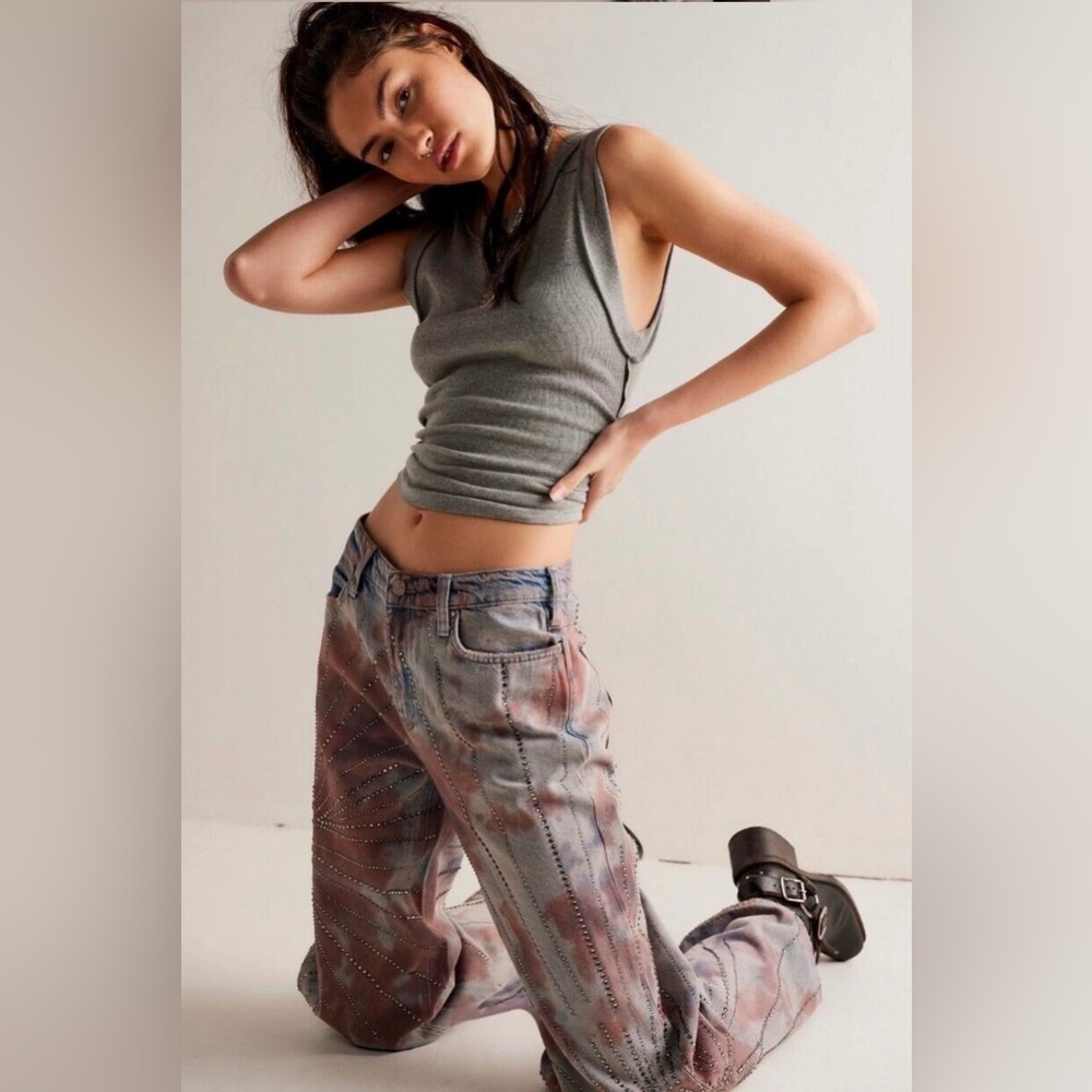 NWT We The Free Aurora Mid-Rise Straight Jeans - Picture 4 of 5